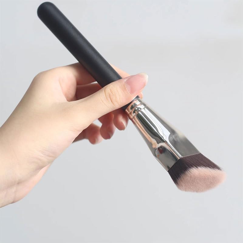 Professional Wide-Angle Foundation Brush, Flat Top Kabuki Foundation Brush- Premium Makeup Brush for Liquid, Cream, and Powder - Buffing, Blending, and Face, Ideal Makeup Tool, 1Pcz